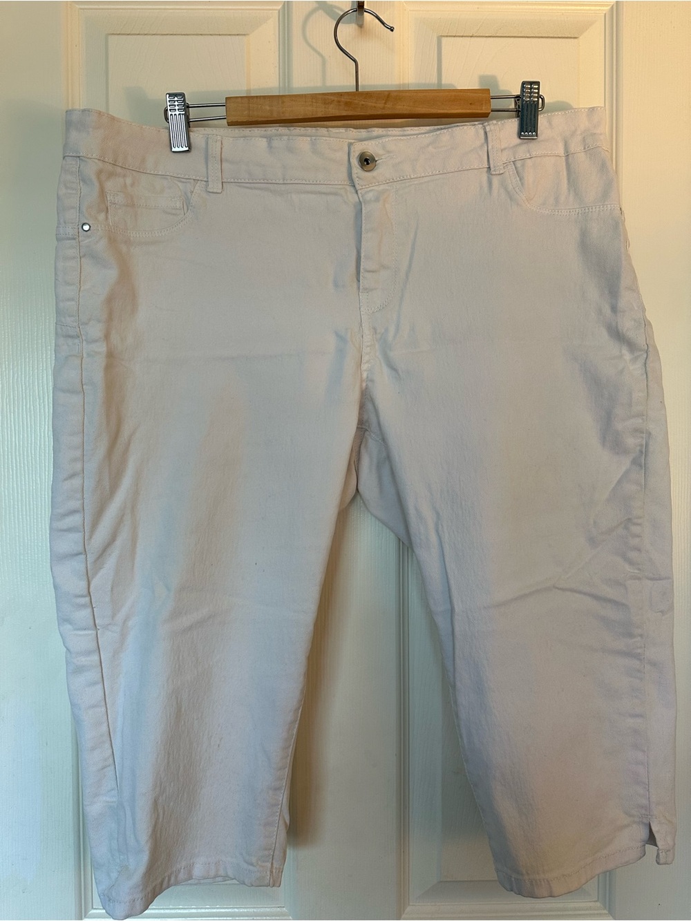 Vero Moda Cream Cropped Jeans